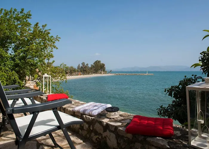 Seafront Apartment In Kiveri, Near Nafplion.