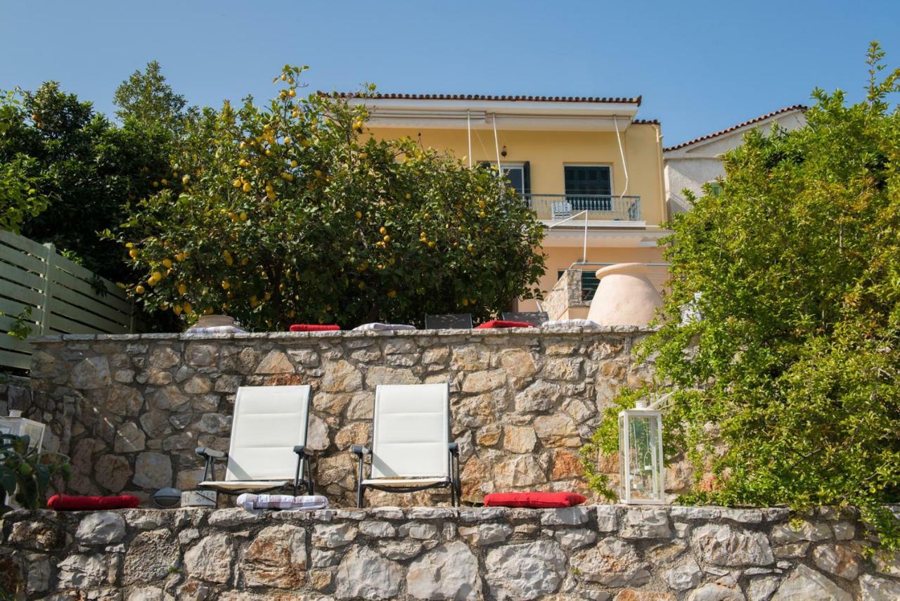 Seafront In Kiveri, Near Nafplion. Apartment *