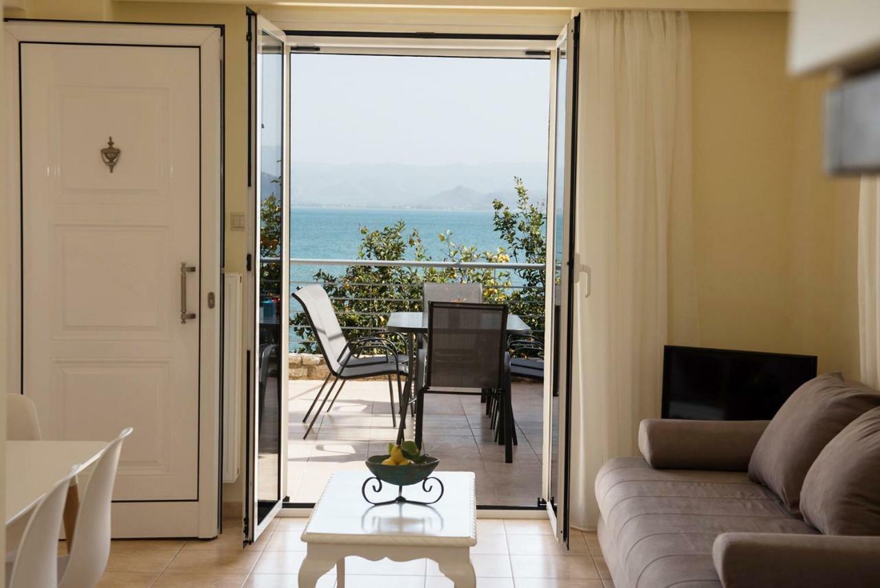 Seafront In Kiveri, Near Nafplion. Apartment *